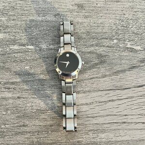 Movado Museum Collection Womens Watch Stainless Steel 84 G4 825 ~ Smaller Wrist